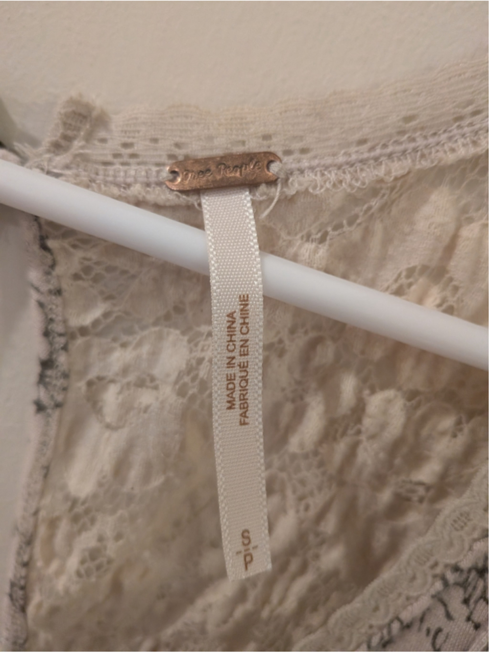 Free People Boho Floral Lace Button Front Tank Top Beige Size S - Picture 7 of 7